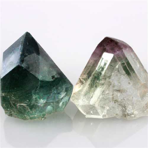 Why Can't Clear Quartz and Green Aventurine Be Together: Exploring Crystal Combinations